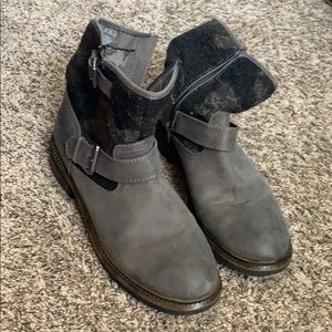 White Mountain Ankle boots